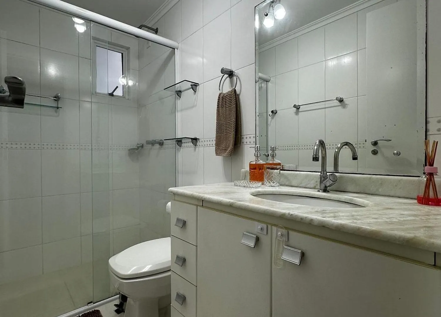 아파트 Bc01- Suite+1 | Centro | Churrasqueira | Garagem Balneário Camboriú